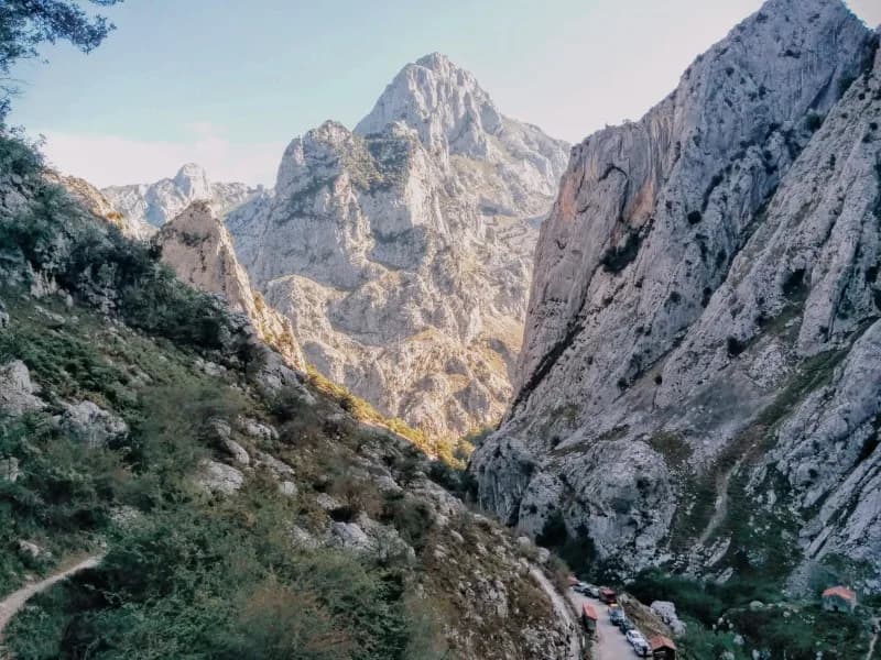 La ruta del Cares, Vista del inicio