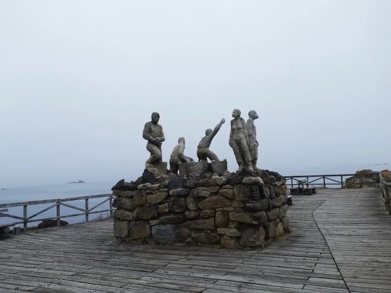 Monumento al Voluntario en San Vicente de O Grove