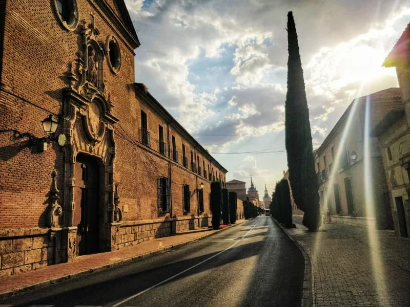 Que ver en Alcalá, calle colegios