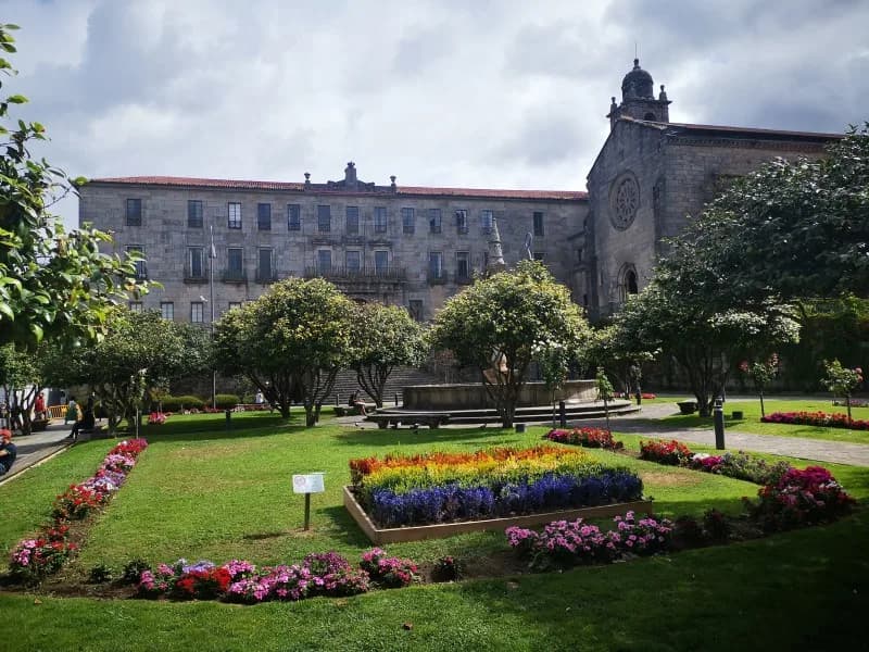 Convento de San Francisco y jardines en Pontevedra